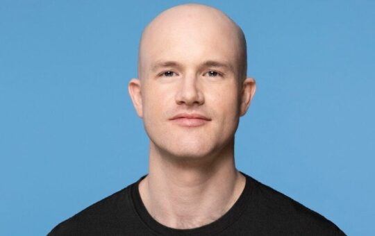 Coinbase CEO Says SEC Wanted All Assets Except Bitcoin Delisted: Report