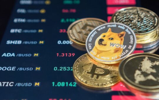 Dogecoin, XRP and Solana Slide as Bitcoin Price Falls Below $97K