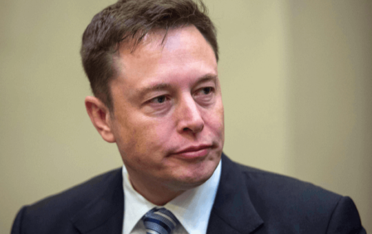 Elon Musk announces his