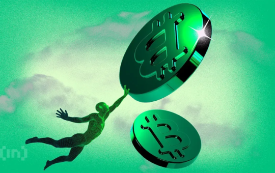 Bitcoin Price Eyes Flag Breakout To $122,000 Despite One Risk